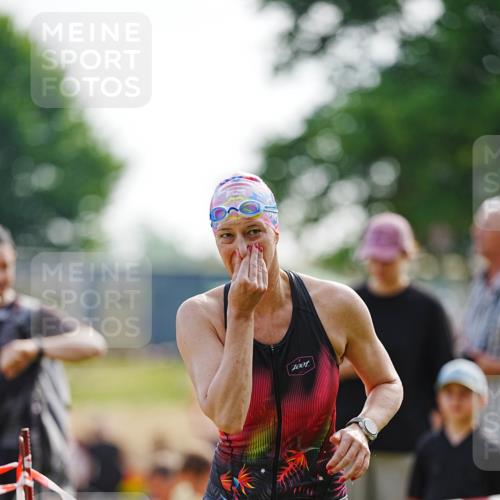 21.06.2026 - 29. Vierlanden-Triathlon LAZAROV Photography http://msf.ph/oto/9862078 21.06.2026 09:10:56 Schwimmen 273, 274, 301 meine-sportfotos.de