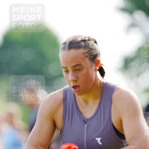 21.06.2026 - 29. Vierlanden-Triathlon LAZAROV Photography http://msf.ph/oto/9862095 21.06.2026 09:11:01 Schwimmen 273, 274 meine-sportfotos.de