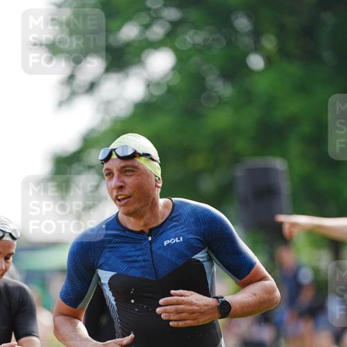 21.06.2026 - 29. Vierlanden-Triathlon LAZAROV Photography http://msf.ph/oto/9862128 21.06.2026 09:11:48 Schwimmen 91, 255, 264 meine-sportfotos.de