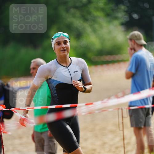 21.06.2026 - 29. Vierlanden-Triathlon LAZAROV Photography http://msf.ph/oto/9862156 21.06.2026 09:12:14 Schwimmen 252, 272 meine-sportfotos.de