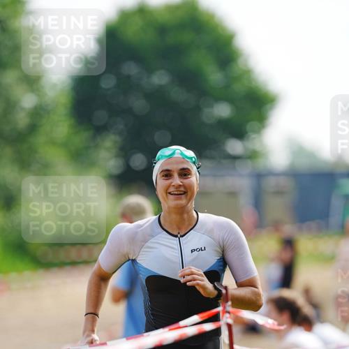21.06.2026 - 29. Vierlanden-Triathlon LAZAROV Photography http://msf.ph/oto/9862157 21.06.2026 09:12:14 Schwimmen 252, 272 meine-sportfotos.de