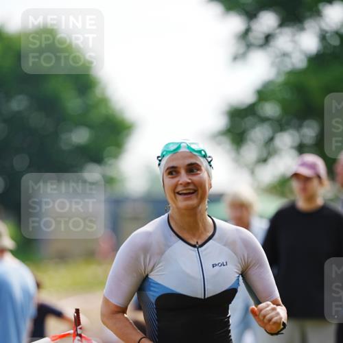 21.06.2026 - 29. Vierlanden-Triathlon LAZAROV Photography http://msf.ph/oto/9862159 21.06.2026 09:12:15 Schwimmen 252, 272 meine-sportfotos.de