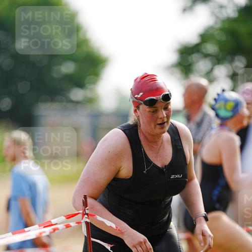 21.06.2026 - 29. Vierlanden-Triathlon LAZAROV Photography http://msf.ph/oto/9862250 21.06.2026 09:13:15 Schwimmen 227, 230, 280, 292 meine-sportfotos.de