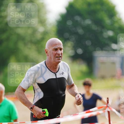 21.06.2026 - 29. Vierlanden-Triathlon LAZAROV Photography http://msf.ph/oto/9862271 21.06.2026 09:14:30 Schwimmen 133 meine-sportfotos.de