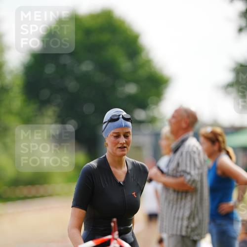21.06.2026 - 29. Vierlanden-Triathlon LAZAROV Photography http://msf.ph/oto/9862295 21.06.2026 09:16:29 Schwimmen 236, 243, 277 meine-sportfotos.de
