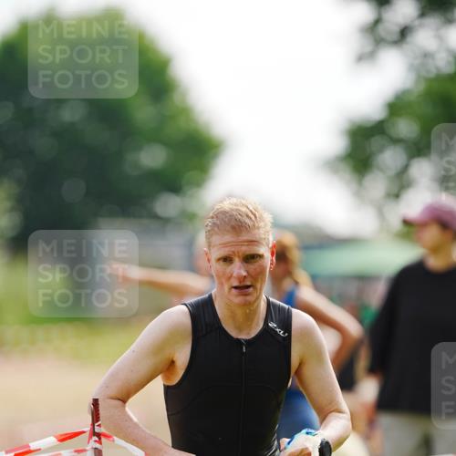 21.06.2026 - 29. Vierlanden-Triathlon LAZAROV Photography http://msf.ph/oto/9862301 21.06.2026 09:16:37 Schwimmen 236, 243, 277 meine-sportfotos.de