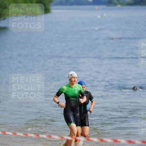 21.06.2026 - 29. Vierlanden-Triathlon LAZAROV Photography http://msf.ph/oto/9862318 21.06.2026 09:18:06 Schwimmen 232, 245, 259, 281 meine-sportfotos.de
