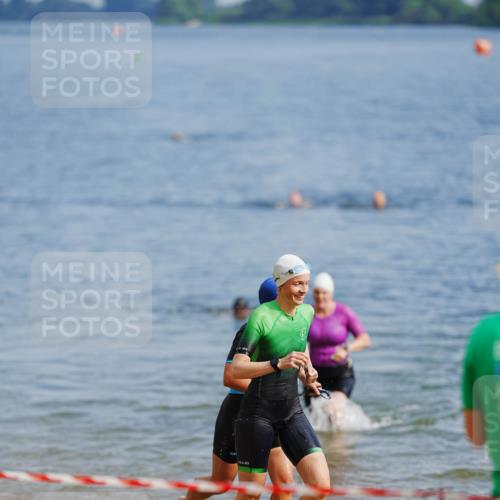 21.06.2026 - 29. Vierlanden-Triathlon LAZAROV Photography http://msf.ph/oto/9862324 21.06.2026 09:18:07 Schwimmen 232, 245, 259, 281 meine-sportfotos.de