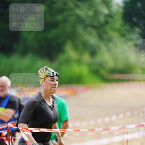 21.06.2026 - 29. Vierlanden-Triathlon LAZAROV Photography http://msf.ph/oto/9862351 21.06.2026 09:19:40 Schwimmen 295 meine-sportfotos.de