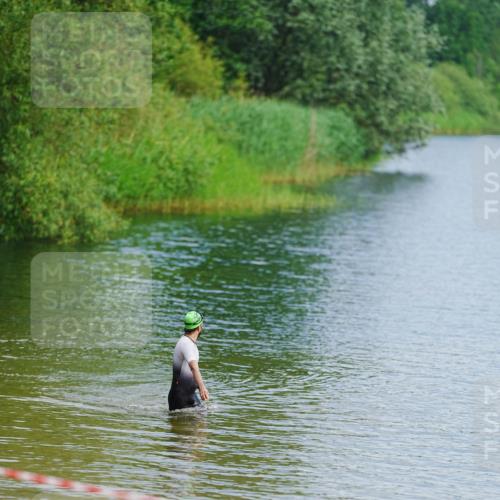 21.06.2026 - 29. Vierlanden-Triathlon LAZAROV Photography http://msf.ph/oto/9862364 21.06.2026 09:21:13 Schwimmen  meine-sportfotos.de