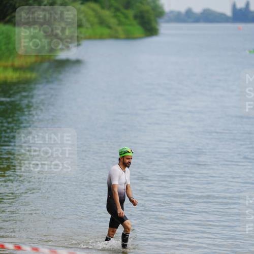 21.06.2026 - 29. Vierlanden-Triathlon LAZAROV Photography http://msf.ph/oto/9862366 21.06.2026 09:21:23 Schwimmen  meine-sportfotos.de