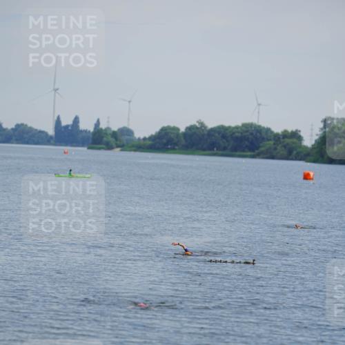 21.06.2026 - 29. Vierlanden-Triathlon LAZAROV Photography http://msf.ph/oto/9862407 21.06.2026 09:22:26 Schwimmen  meine-sportfotos.de