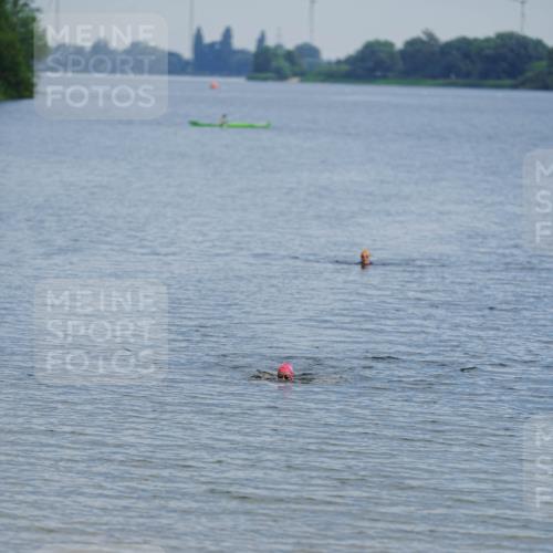 21.06.2026 - 29. Vierlanden-Triathlon LAZAROV Photography http://msf.ph/oto/9862411 21.06.2026 09:22:35 Schwimmen  meine-sportfotos.de