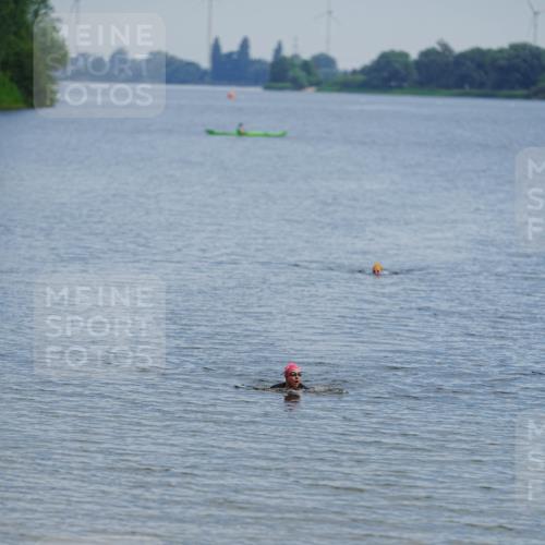 21.06.2026 - 29. Vierlanden-Triathlon LAZAROV Photography http://msf.ph/oto/9862413 21.06.2026 09:22:36 Schwimmen  meine-sportfotos.de