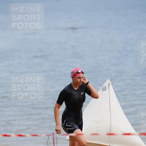 21.06.2026 - 29. Vierlanden-Triathlon LAZAROV Photography http://msf.ph/oto/9862441 21.06.2026 09:22:57 Schwimmen 279 meine-sportfotos.de