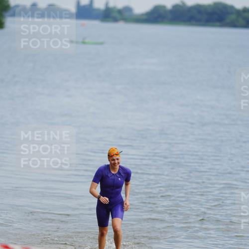 21.06.2026 - 29. Vierlanden-Triathlon LAZAROV Photography http://msf.ph/oto/9862457 21.06.2026 09:23:26 Schwimmen  meine-sportfotos.de