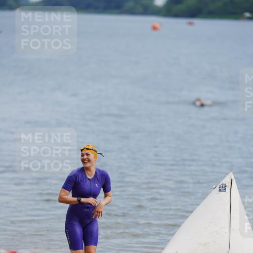 21.06.2026 - 29. Vierlanden-Triathlon LAZAROV Photography http://msf.ph/oto/9862464 21.06.2026 09:23:27 Schwimmen 270 meine-sportfotos.de