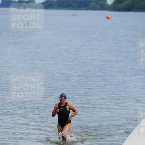21.06.2026 - 29. Vierlanden-Triathlon LAZAROV Photography http://msf.ph/oto/9862477 21.06.2026 09:24:15 Schwimmen  meine-sportfotos.de