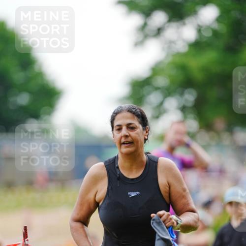 21.06.2026 - 29. Vierlanden-Triathlon LAZAROV Photography http://msf.ph/oto/9862503 21.06.2026 09:24:27 Schwimmen 256 meine-sportfotos.de