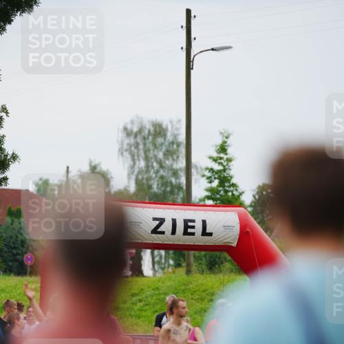 21.06.2026 - 29. Vierlanden-Triathlon LAZAROV Photography http://msf.ph/oto/9862509 21.06.2026 09:27:45 Schwimmen  meine-sportfotos.de