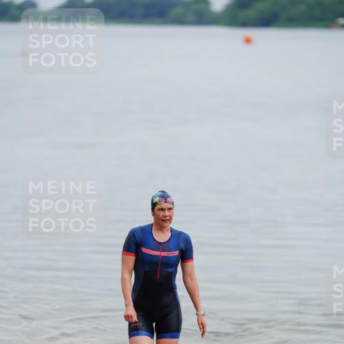 21.06.2026 - 29. Vierlanden-Triathlon LAZAROV Photography http://msf.ph/oto/9862541 21.06.2026 09:36:05 Schwimmen  meine-sportfotos.de