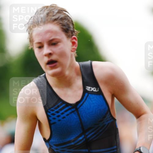 21.06.2026 - 29. Vierlanden-Triathlon LAZAROV Photography http://msf.ph/oto/9862582 21.06.2026 09:53:21 Schwimmen 377, 380 meine-sportfotos.de