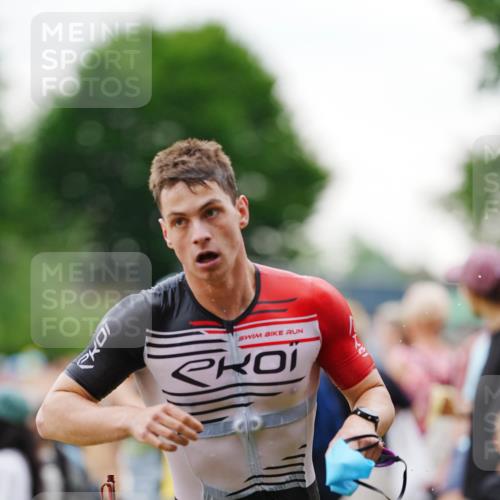 21.06.2026 - 29. Vierlanden-Triathlon LAZAROV Photography http://msf.ph/oto/9862600 21.06.2026 09:54:15 Schwimmen 311, 335, 378, 382 meine-sportfotos.de
