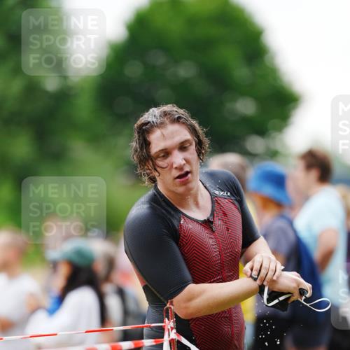 21.06.2026 - 29. Vierlanden-Triathlon LAZAROV Photography http://msf.ph/oto/9862632 21.06.2026 09:55:30 Schwimmen 323 meine-sportfotos.de