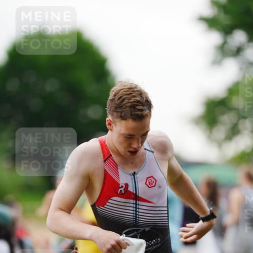 21.06.2026 - 29. Vierlanden-Triathlon LAZAROV Photography http://msf.ph/oto/9862638 21.06.2026 09:56:10 Schwimmen 329, 381, 389 meine-sportfotos.de