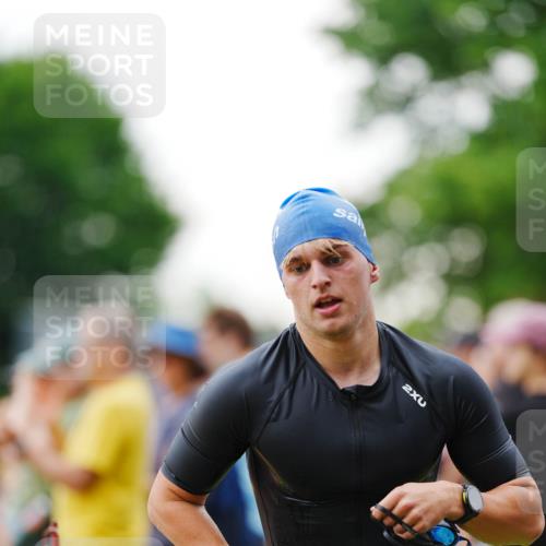 21.06.2026 - 29. Vierlanden-Triathlon LAZAROV Photography http://msf.ph/oto/9862642 21.06.2026 09:56:13 Schwimmen 329, 381, 389 meine-sportfotos.de