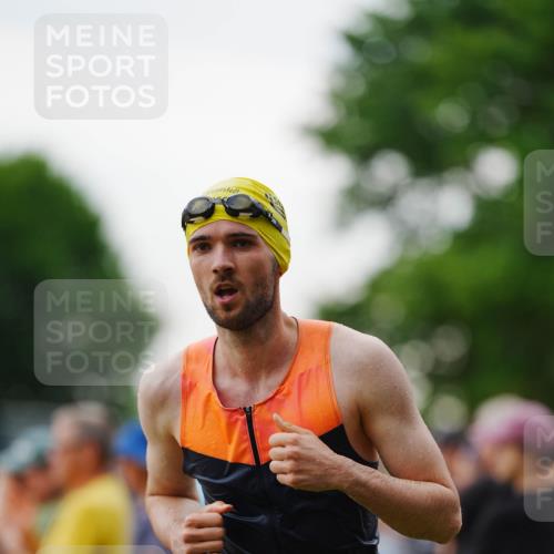 21.06.2026 - 29. Vierlanden-Triathlon LAZAROV Photography http://msf.ph/oto/9862646 21.06.2026 09:56:16 Schwimmen 308, 329, 381, 389 meine-sportfotos.de