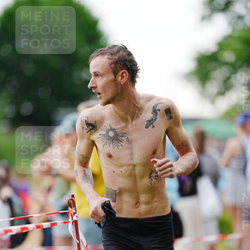 21.06.2026 - 29. Vierlanden-Triathlon LAZAROV Photography http://msf.ph/oto/9862657 21.06.2026 09:56:36 Schwimmen 306, 354, 365 meine-sportfotos.de