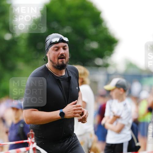 21.06.2026 - 29. Vierlanden-Triathlon LAZAROV Photography http://msf.ph/oto/9862679 21.06.2026 10:00:52 Schwimmen 330, 357 meine-sportfotos.de