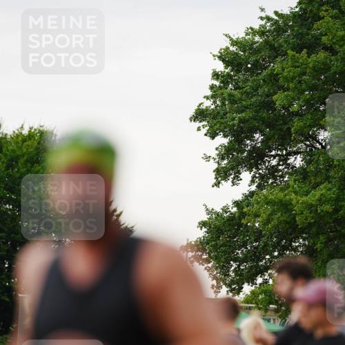 21.06.2026 - 29. Vierlanden-Triathlon LAZAROV Photography http://msf.ph/oto/9862686 21.06.2026 10:00:54 Schwimmen 330, 357 meine-sportfotos.de