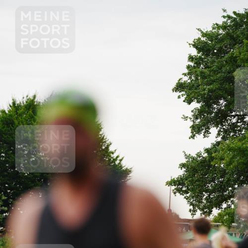 21.06.2026 - 29. Vierlanden-Triathlon LAZAROV Photography http://msf.ph/oto/9862687 21.06.2026 10:00:54 Schwimmen 330, 357 meine-sportfotos.de