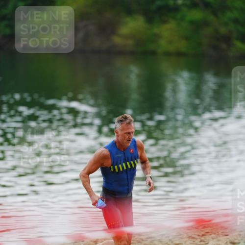 21.06.2026 - 29. Vierlanden-Triathlon LAZAROV Photography http://msf.ph/oto/9862693 21.06.2026 10:03:31 Schwimmen 437 meine-sportfotos.de