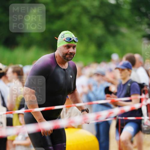 21.06.2026 - 29. Vierlanden-Triathlon LAZAROV Photography http://msf.ph/oto/9862709 21.06.2026 10:04:15 Schwimmen 420, 454 meine-sportfotos.de