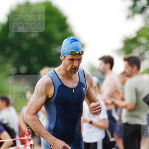 21.06.2026 - 29. Vierlanden-Triathlon LAZAROV Photography http://msf.ph/oto/9862741 21.06.2026 10:05:41 Schwimmen 395, 414, 429, 448 meine-sportfotos.de