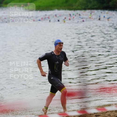 21.06.2026 - 29. Vierlanden-Triathlon LAZAROV Photography http://msf.ph/oto/9862750 21.06.2026 10:06:13 Schwimmen 444, 464 meine-sportfotos.de