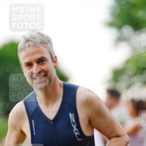 21.06.2026 - 29. Vierlanden-Triathlon LAZAROV Photography http://msf.ph/oto/9862783 21.06.2026 10:06:45 Schwimmen 394, 397, 410, 417, 443, 447 meine-sportfotos.de