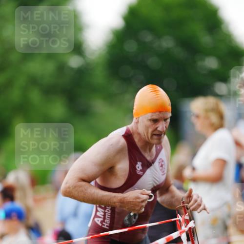 21.06.2026 - 29. Vierlanden-Triathlon LAZAROV Photography http://msf.ph/oto/9862788 21.06.2026 10:06:51 Schwimmen 394, 410, 417, 443, 447 meine-sportfotos.de