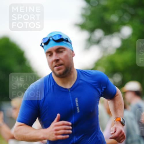 21.06.2026 - 29. Vierlanden-Triathlon LAZAROV Photography http://msf.ph/oto/9862822 21.06.2026 10:08:05 Schwimmen 393, 449, 459, 471, 473, 478 meine-sportfotos.de