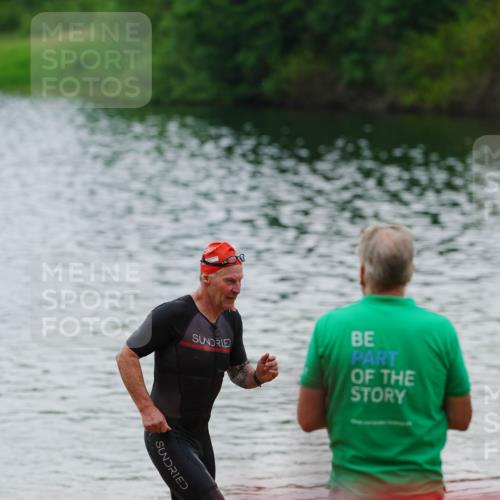 21.06.2026 - 29. Vierlanden-Triathlon LAZAROV Photography http://msf.ph/oto/9862858 21.06.2026 10:08:53 Schwimmen 455 meine-sportfotos.de