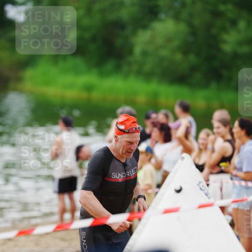 21.06.2026 - 29. Vierlanden-Triathlon LAZAROV Photography http://msf.ph/oto/9862861 21.06.2026 10:08:56 Schwimmen 455 meine-sportfotos.de