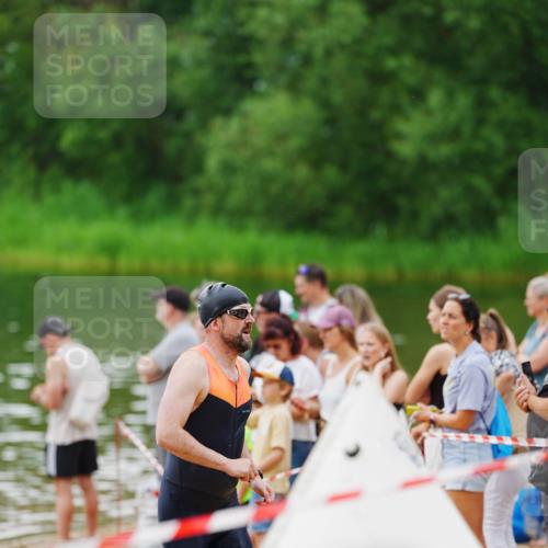 21.06.2026 - 29. Vierlanden-Triathlon LAZAROV Photography http://msf.ph/oto/9862899 21.06.2026 10:09:55 Schwimmen 427 meine-sportfotos.de