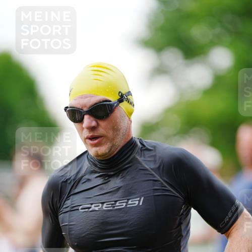 21.06.2026 - 29. Vierlanden-Triathlon LAZAROV Photography http://msf.ph/oto/9862919 21.06.2026 10:11:15 Schwimmen 411, 461 meine-sportfotos.de
