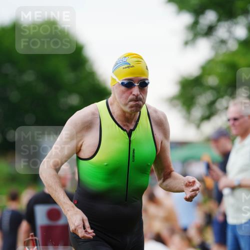 21.06.2026 - 29. Vierlanden-Triathlon LAZAROV Photography http://msf.ph/oto/9862930 21.06.2026 10:12:42 Schwimmen 401, 423 meine-sportfotos.de