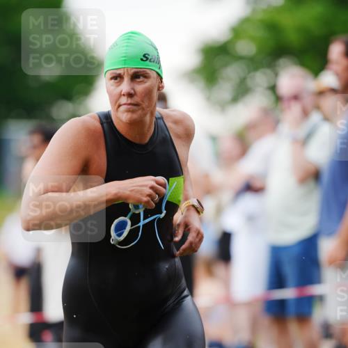 21.06.2026 - 29. Vierlanden-Triathlon LAZAROV Photography http://msf.ph/oto/9862950 21.06.2026 10:13:16 Schwimmen 549, 620 meine-sportfotos.de