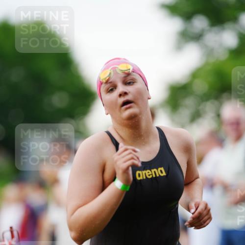 21.06.2026 - 29. Vierlanden-Triathlon LAZAROV Photography http://msf.ph/oto/9862953 21.06.2026 10:13:21 Schwimmen 549, 620 meine-sportfotos.de