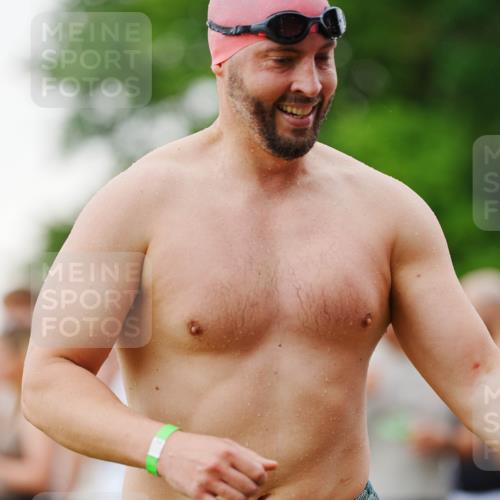 21.06.2026 - 29. Vierlanden-Triathlon LAZAROV Photography http://msf.ph/oto/9862995 21.06.2026 10:15:29 Schwimmen 496, 564, 584, 614, 621 meine-sportfotos.de